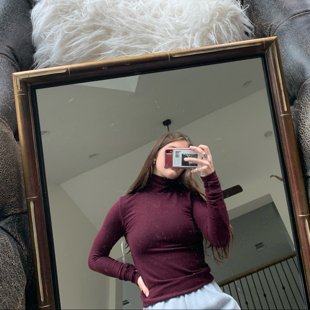 pacsun maroon turtle neck